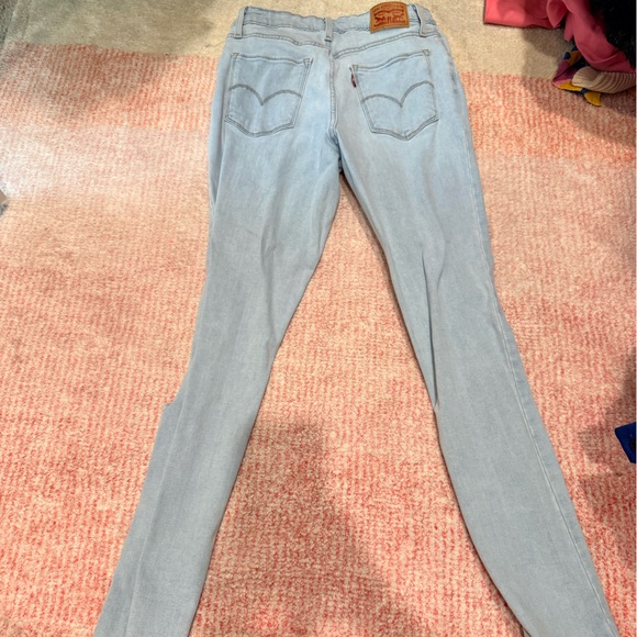 Levi's Light Blue Ripped Skinny Jeans - Picture 3 of 3